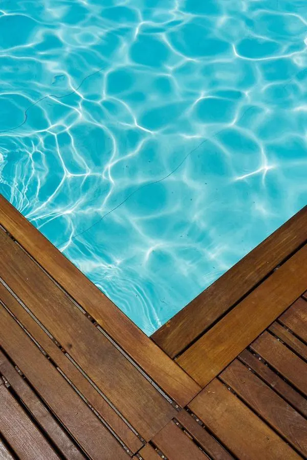 Flh Mouraria Art Apartment With Pool Лиссабон Португалия